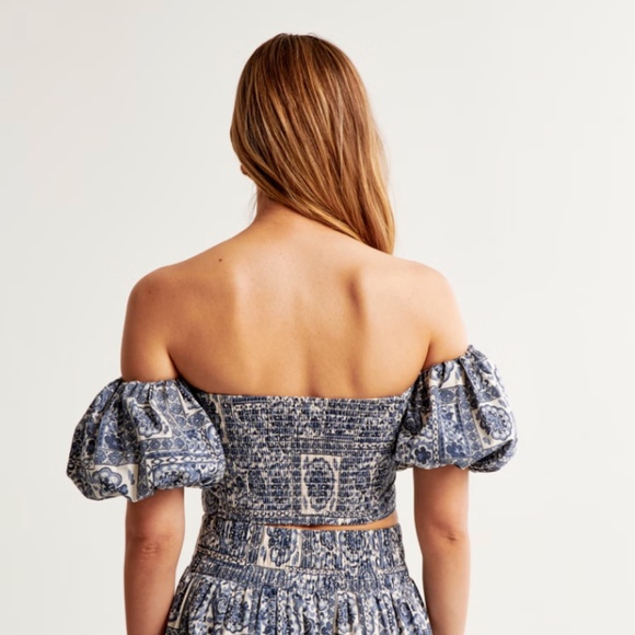 🔥HOST PICK🔥 NWT Abercrombie Poplin Off-the-Shoulder Top - Picture 4 of 5